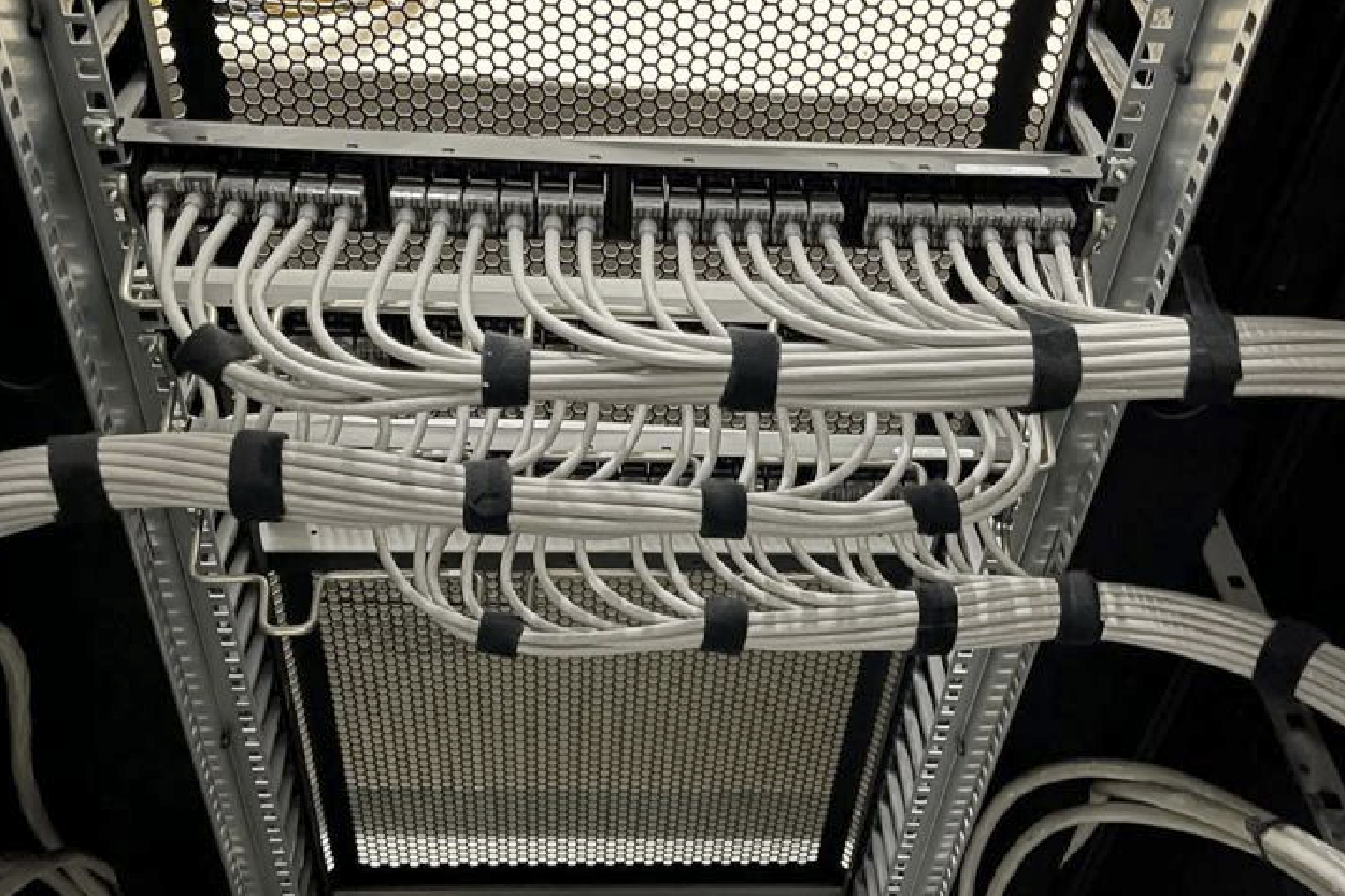 ECONNECT INSTALAÇÕES E SERVIÇOS 2